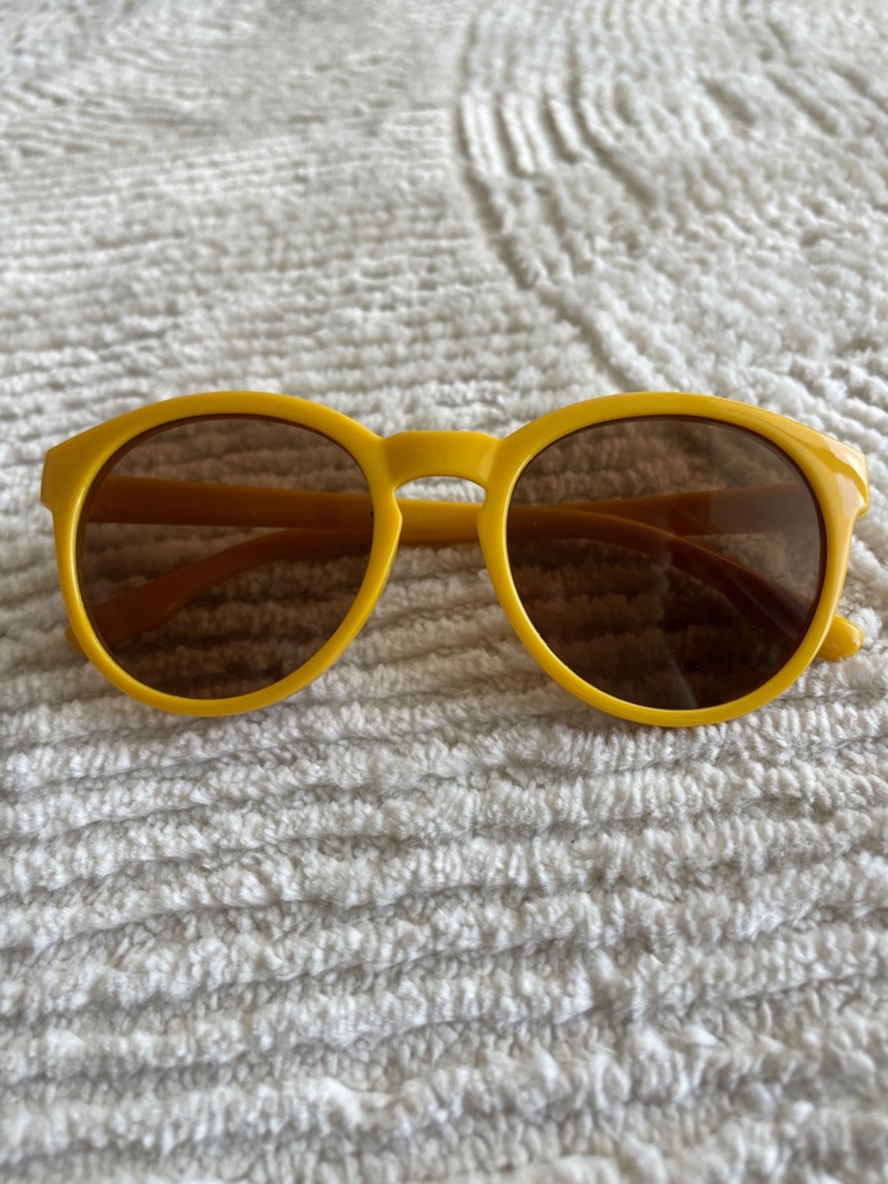 Sun Cruiser Yellow Round Sunglasses